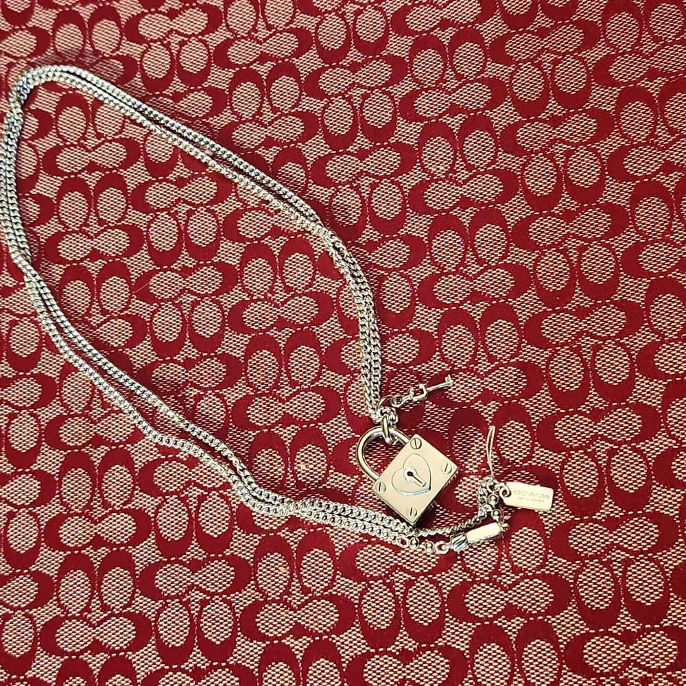 Necklace/keys to your ❤️